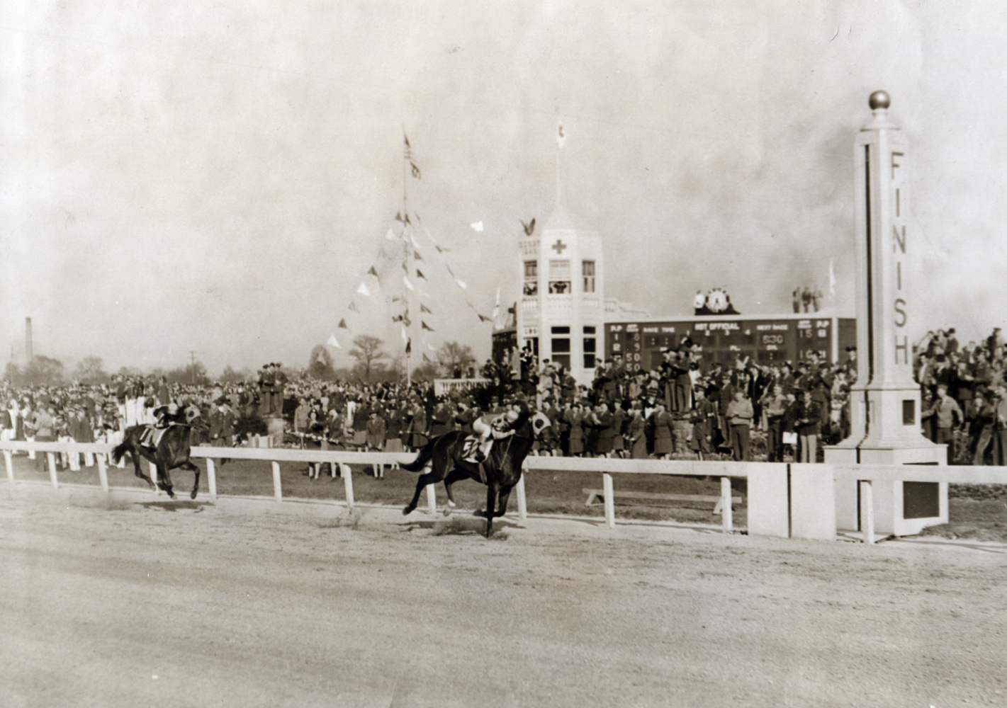 Count Fleet (Johnny Longden up) winning the 1943 Kentucky Derby (Museum Collection)