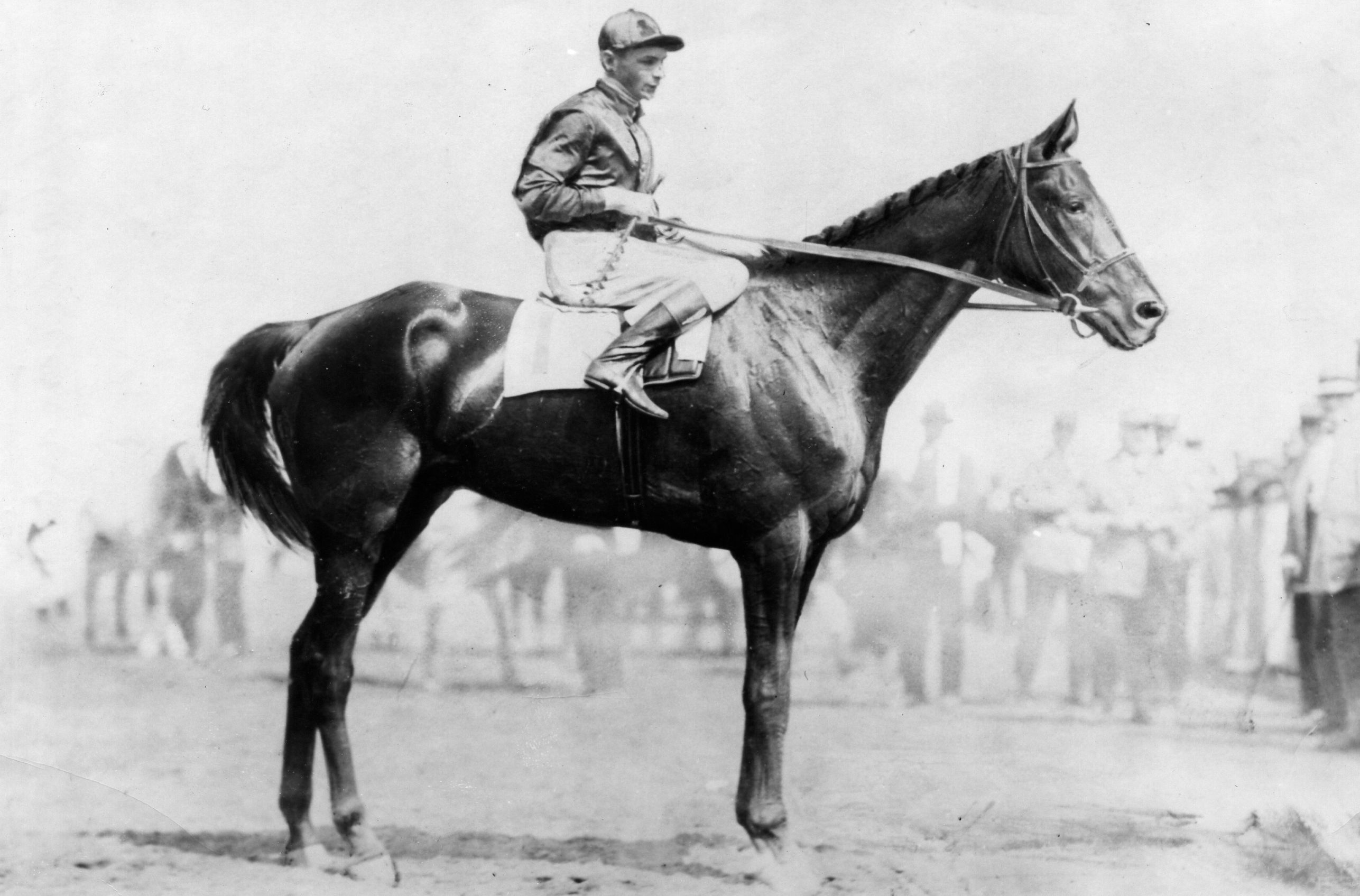 Exterminator (Albert Johnson up) at Saratoga in 1918 (Museum Collection)