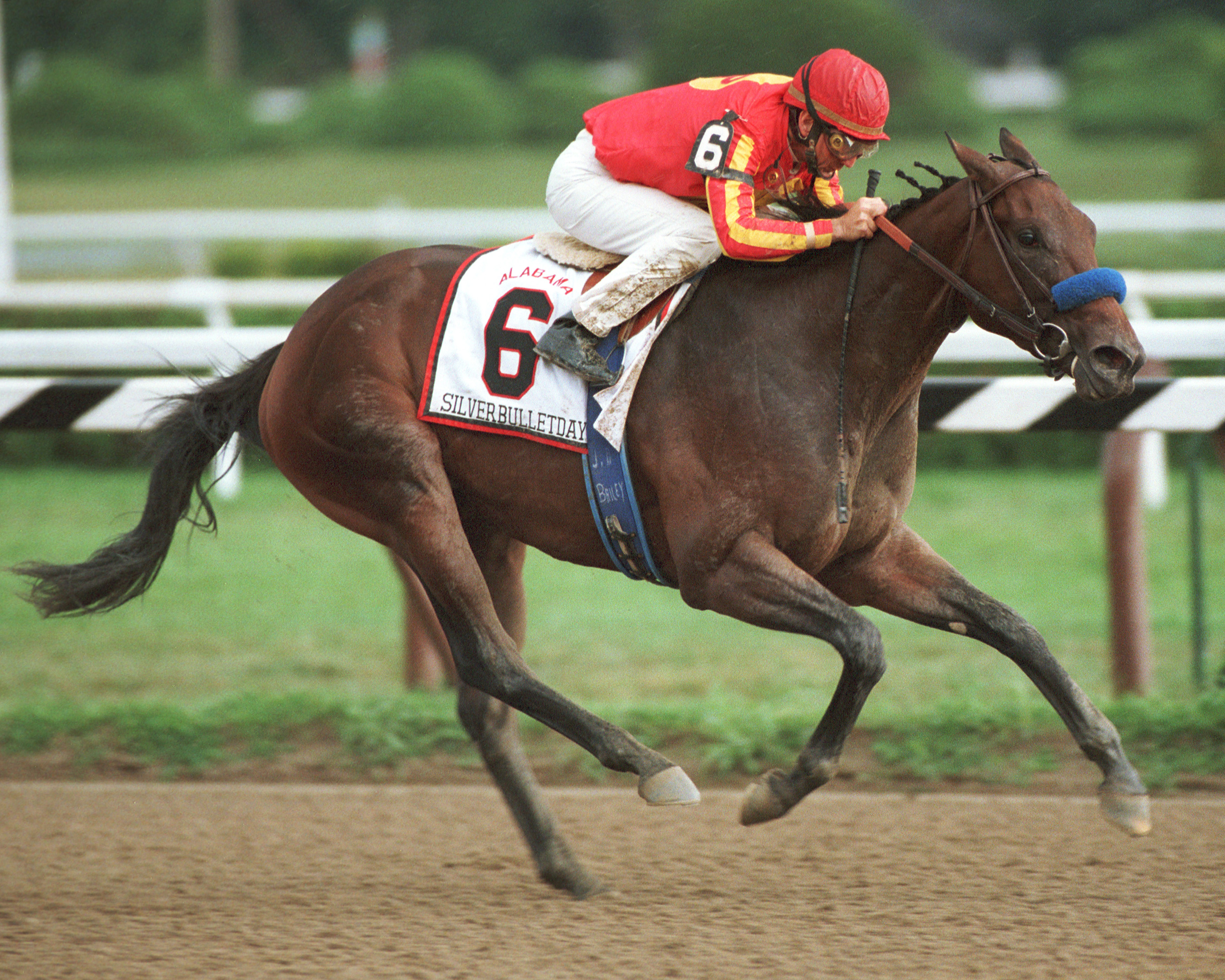 Silverbulletday (Jerry Bailey up) winning the 1999 Alabama at Saratoga (NYRA)