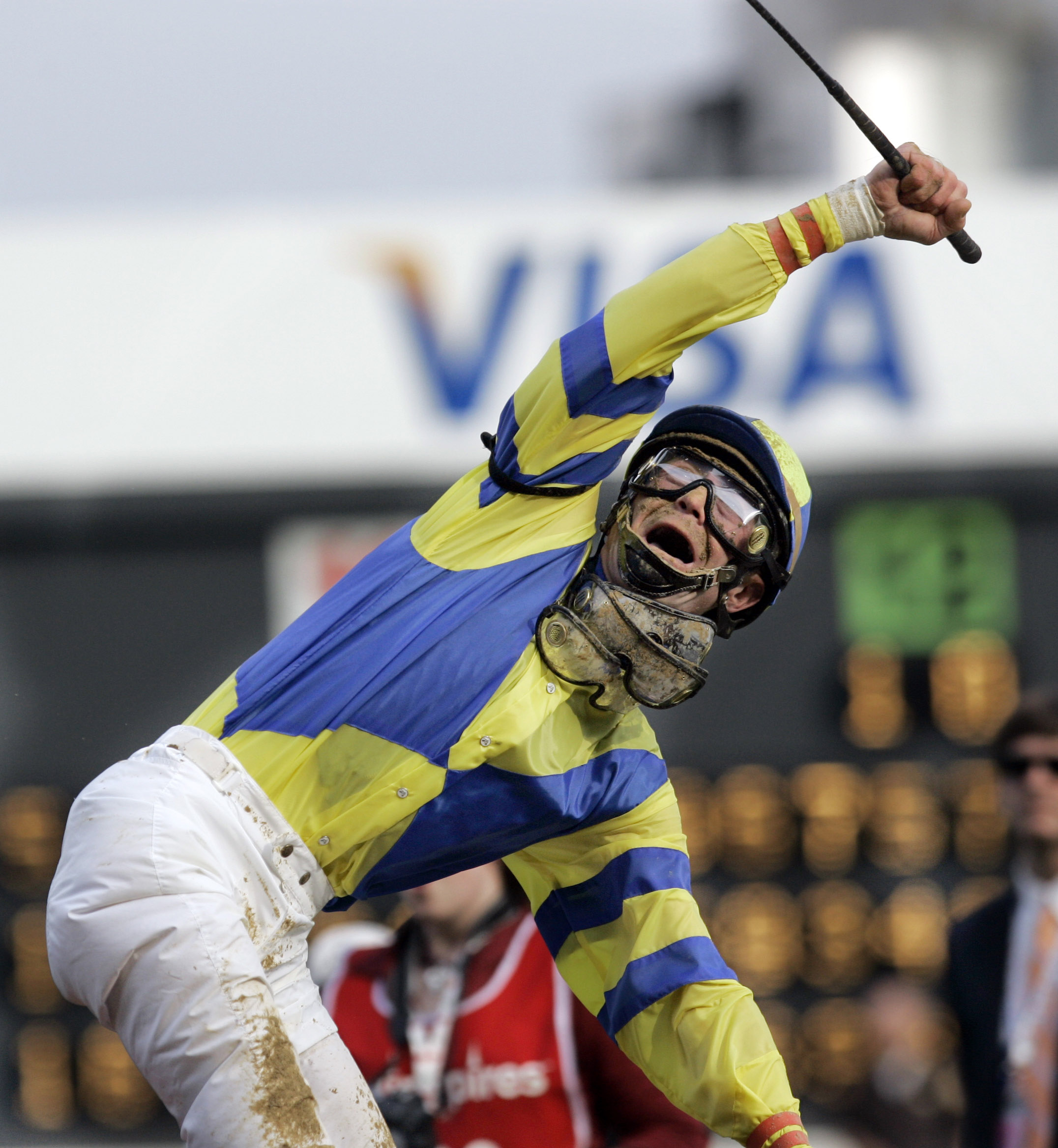 Calvin Borel celebrates winning the 2007 Kentucky Derby with Street Sense at Churchill Downs (Associated Press Photo)