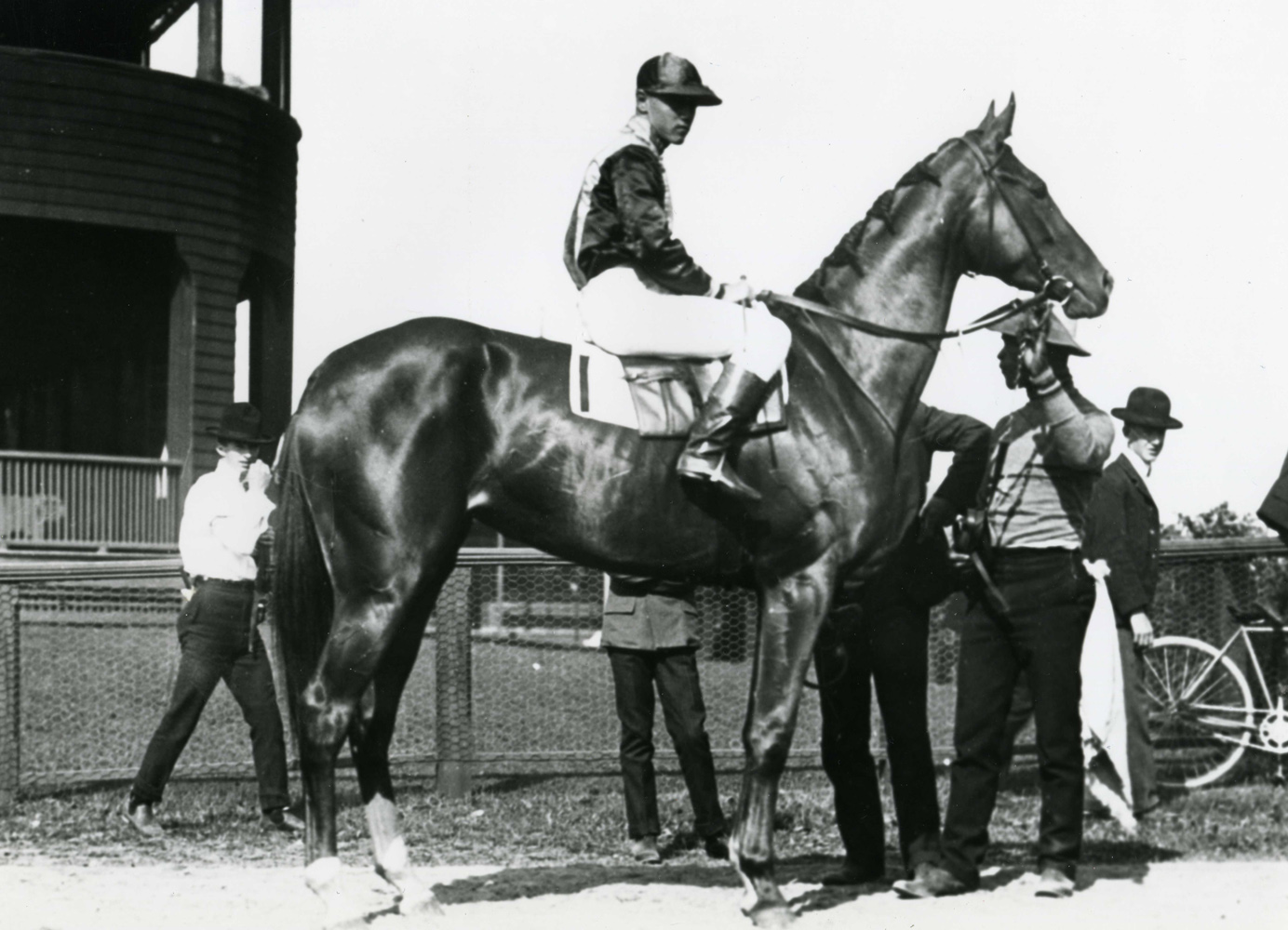 Frank O'Neill and Beldame in the winner's circle for the 1904 Alabama Stakes at Saratoga (Keeneland Library Cook Collection/Museum Collection)