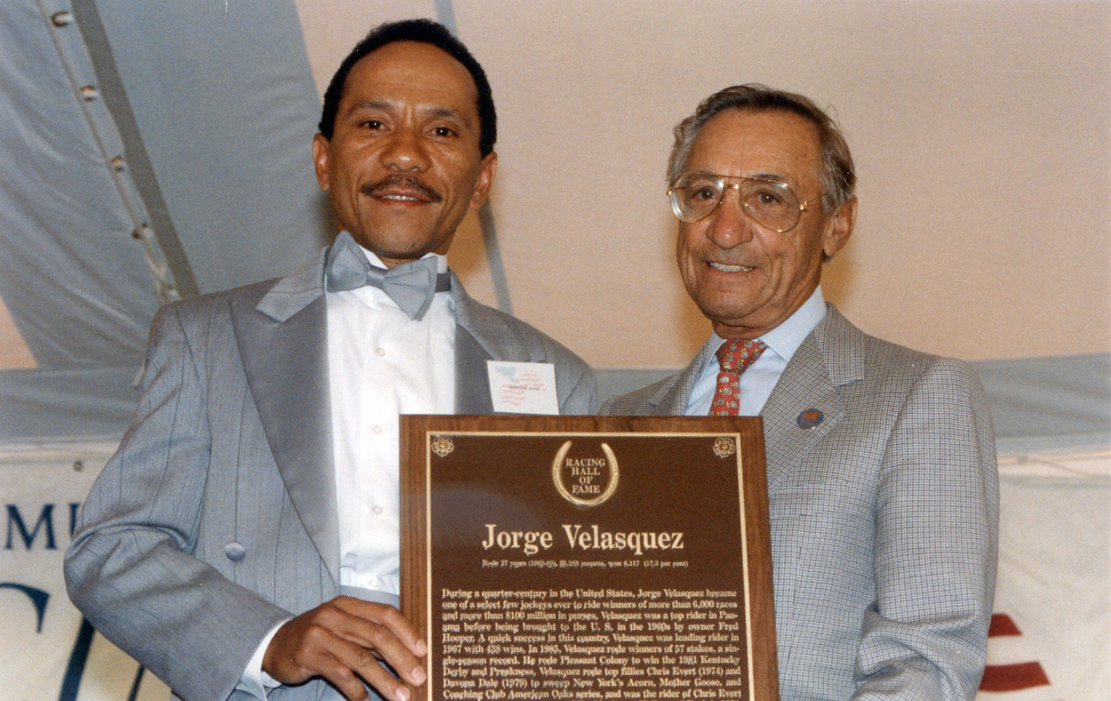 Jorge Velasquez at his Hall of Fame induction with fellow Hall of Famer Eddie Arcaro in 1990 (Barbara D. Livingston/Museum Collection)