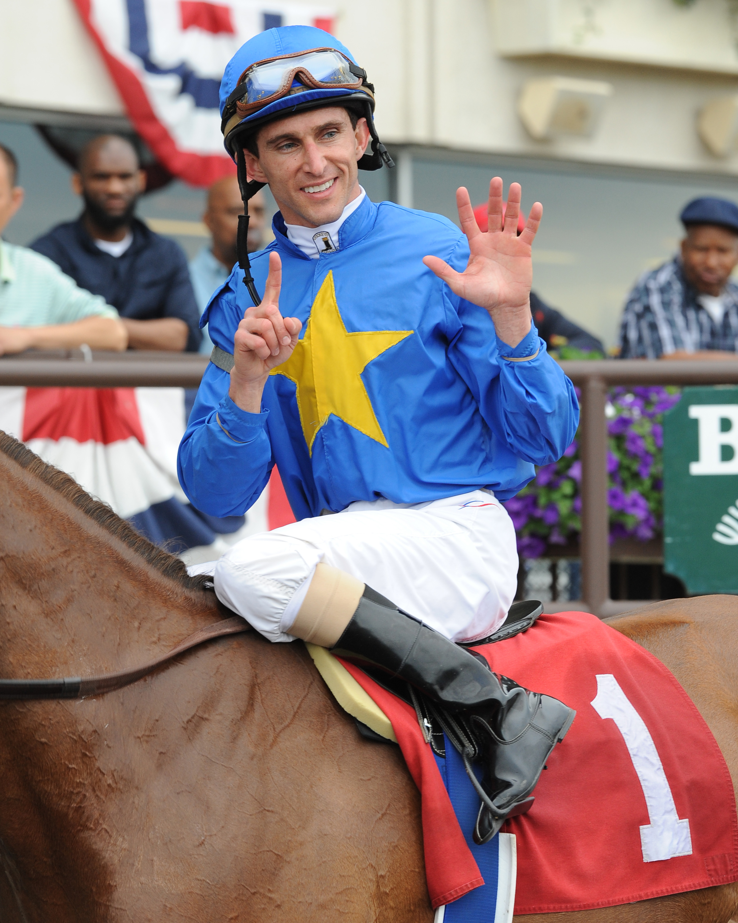 Ramon Dominguez aboard Hessonite (NYRA)