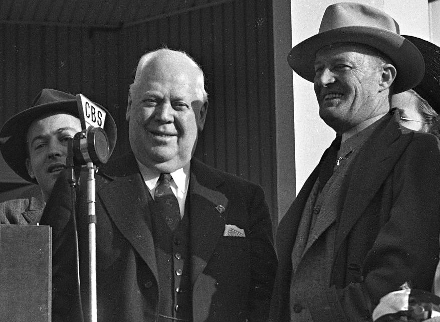 Matt Winn at the 1940 Kentucky Derby presentation (Keeneland Library Morgan Collection))