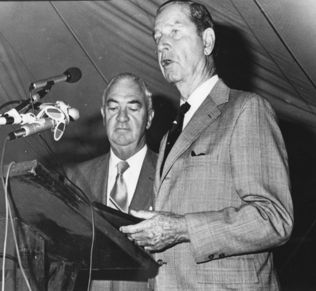 C. V. Whitney presents former trainer Sylvester Veitch with his Hall of Fame plaque at the 1977 induction ceremony (NYRA/Bob Coglianese /Museum Collection)