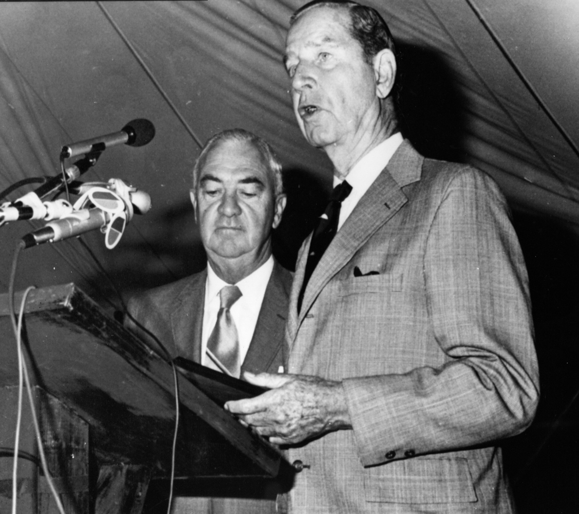 C. V. Whitney presenting Sylvester Veitch with his Hall of Fame plaque at the 1997 Hall of Fame induction ceremony (NYRA/Bob Coglianese /Museum Collection)